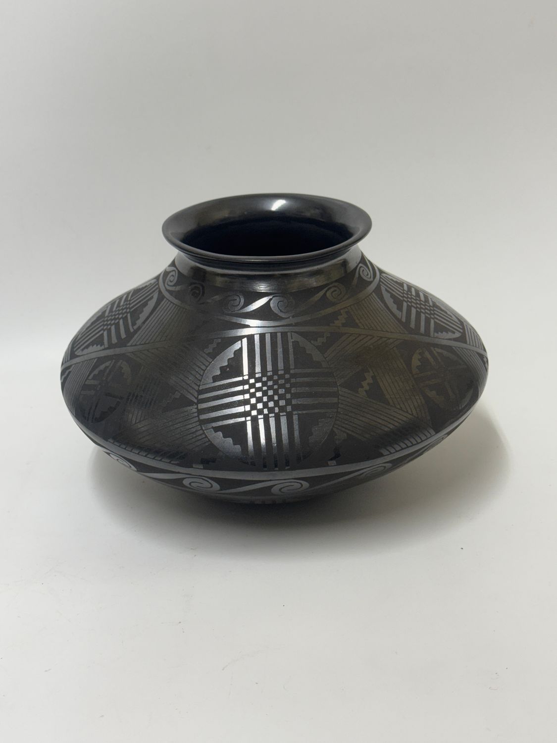Mata Ortiz Style Ceramic Incised Round Vase