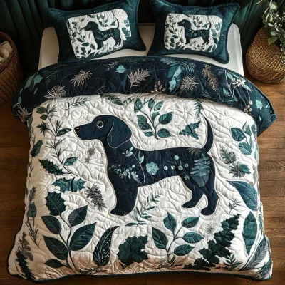 Holly Hound 3-Piece Quilted Bedding Set with Pillow Shams