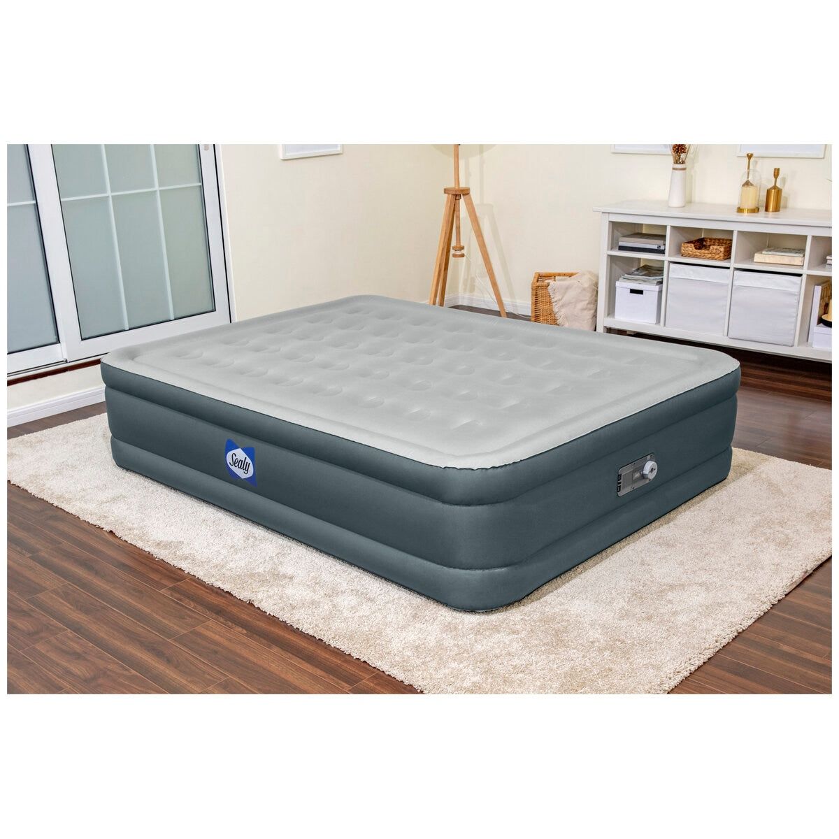 Sealy Fortech Queen Airbed With Inbuilt Pump