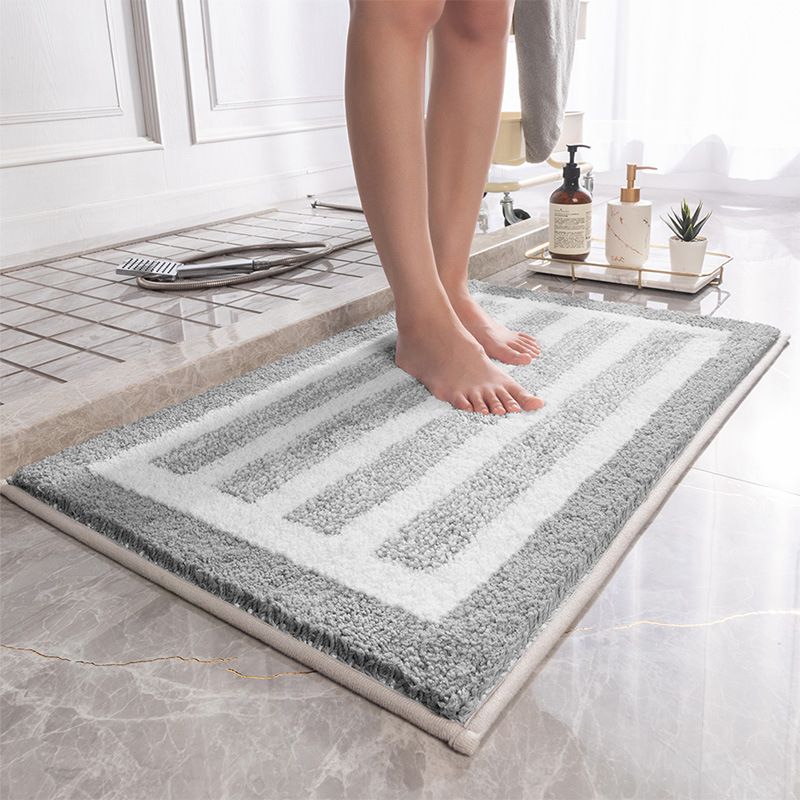 Grey Plush Striped Bath Mat - Ultra Soft, Absorbent &amp; Non-Slip Bathroom Rug for Shower and Tub
