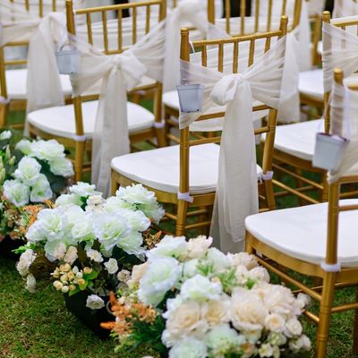 Aisle Garland