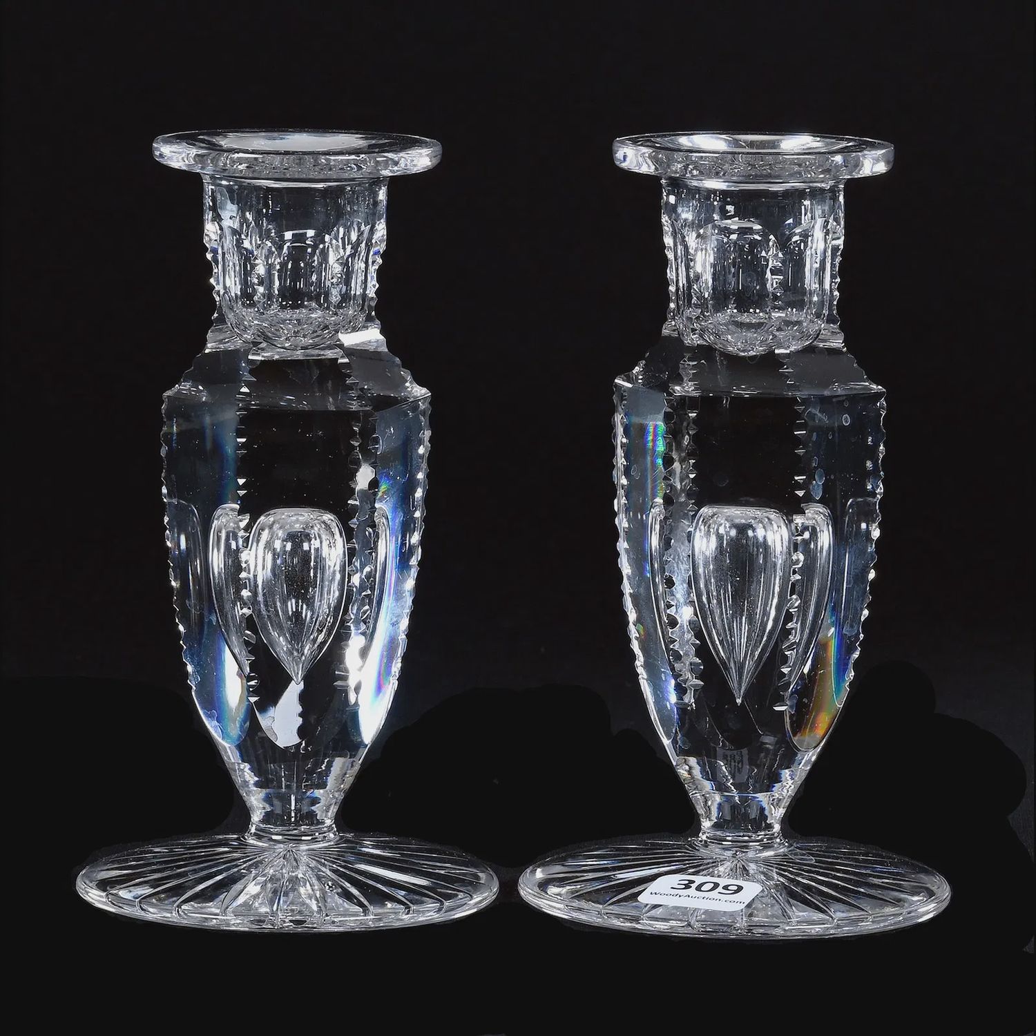 Pair Candlesticks Teardrop Body