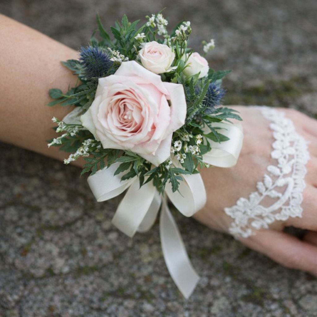 Mother Corsages, Quality: Wrist Corsage