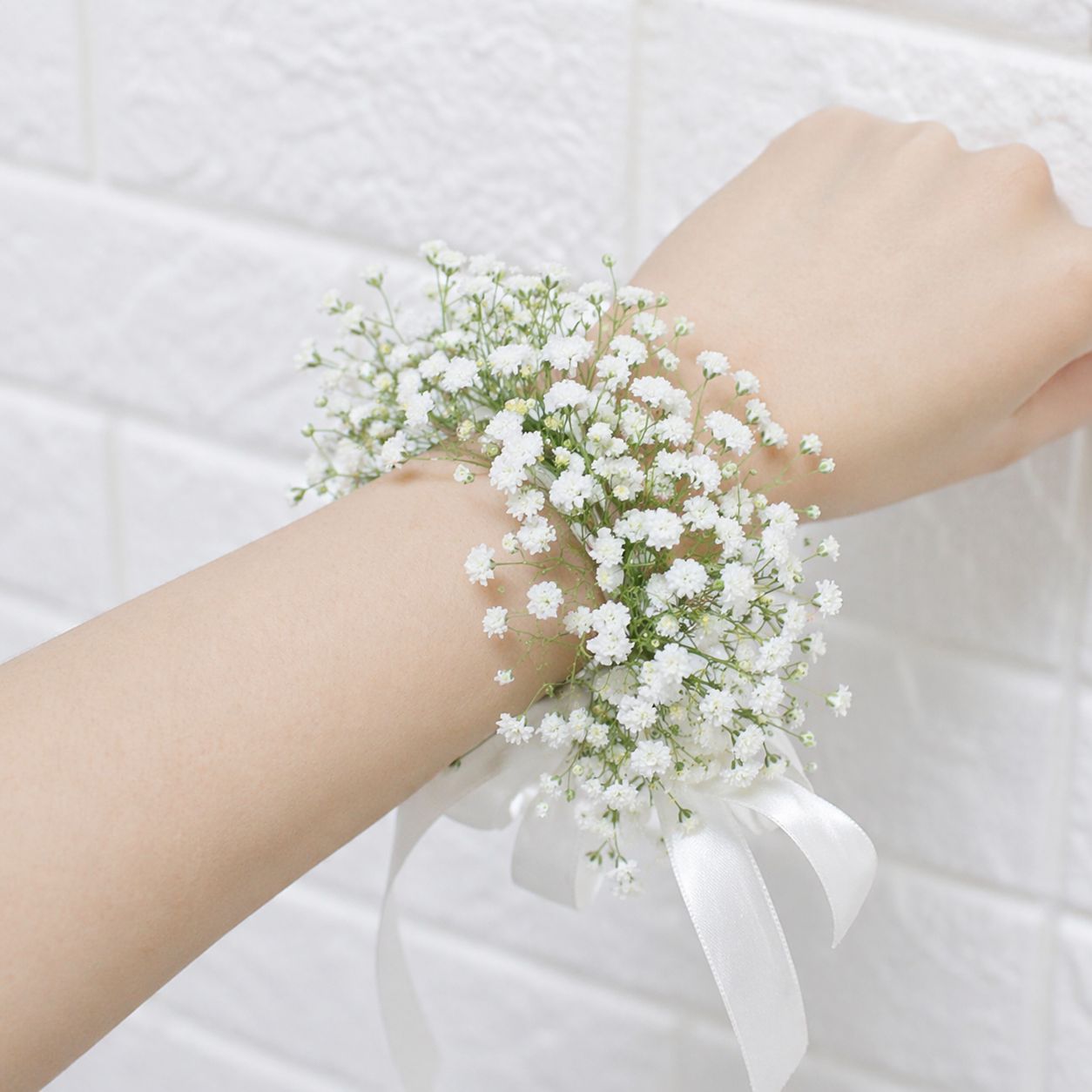 Baby’s Breath Gypsophila wrist corsage