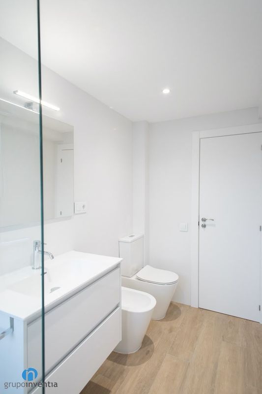 BLANCO MATE | Acabado: MATE | Placa decorativa