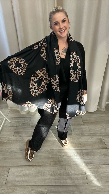 Schal kussi Leoprint Schwarz