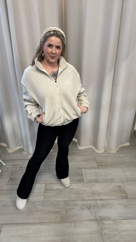 Teddy Jacke in beige