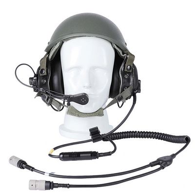 GECKO DH-132 Zestaw słuchawkowy Hełm DH-132 został zaprojektowany specjalnie do użytku przez personel obsługujący wojskowe pojazdy opancerzone. Wtyki do PRC i intrnomu.