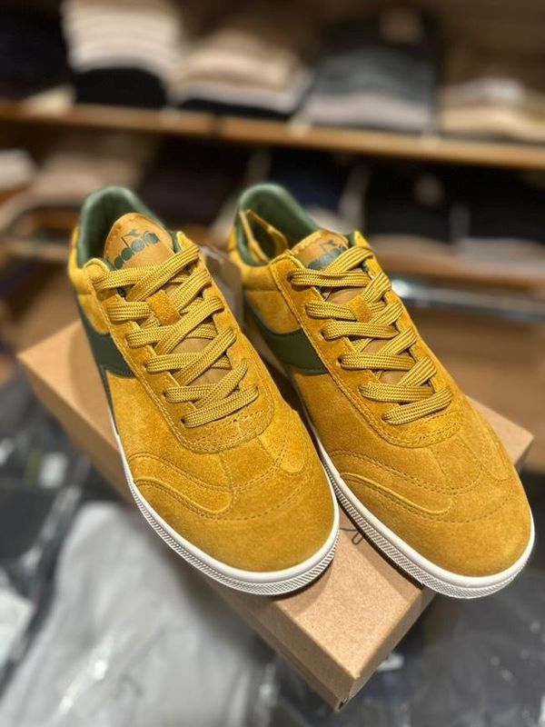 DIADORA CHAI TEA / BLACK FOREST – SCAMOSCIATE