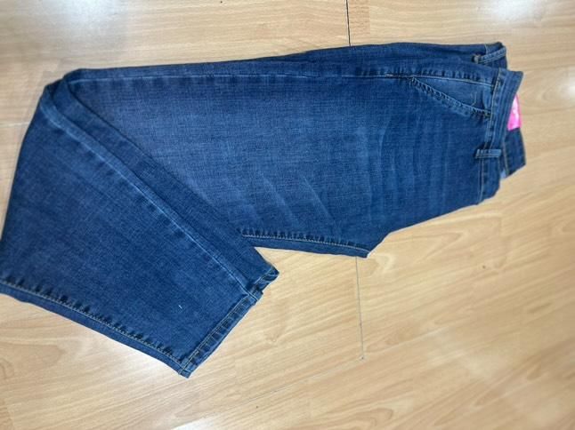 JEANS CAPRI FIT ELASTICIZZATO – TASCHE A FILO ( DENIM MEDIO SCURO)