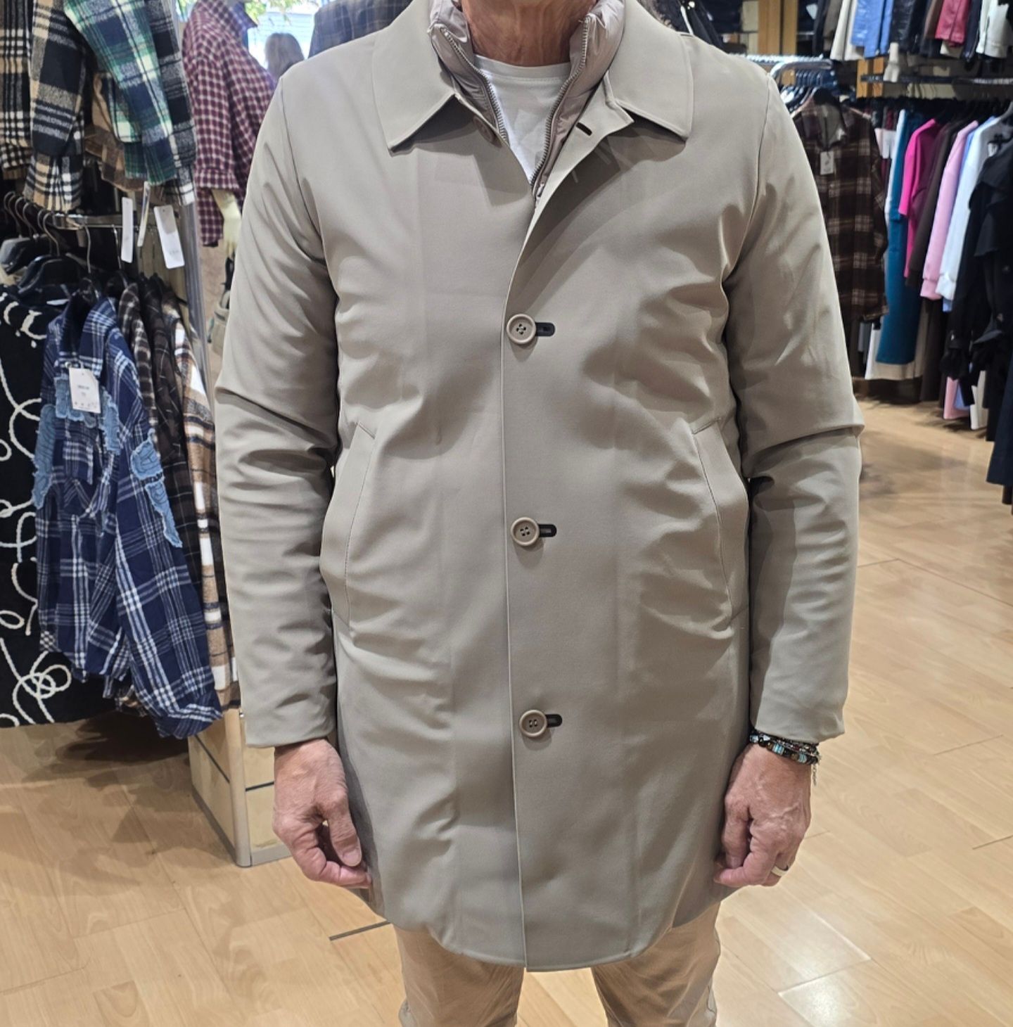 SPOLVERINO IMBOTTITO IMPERMEABILE CON PETTORINA REMOVIBILE