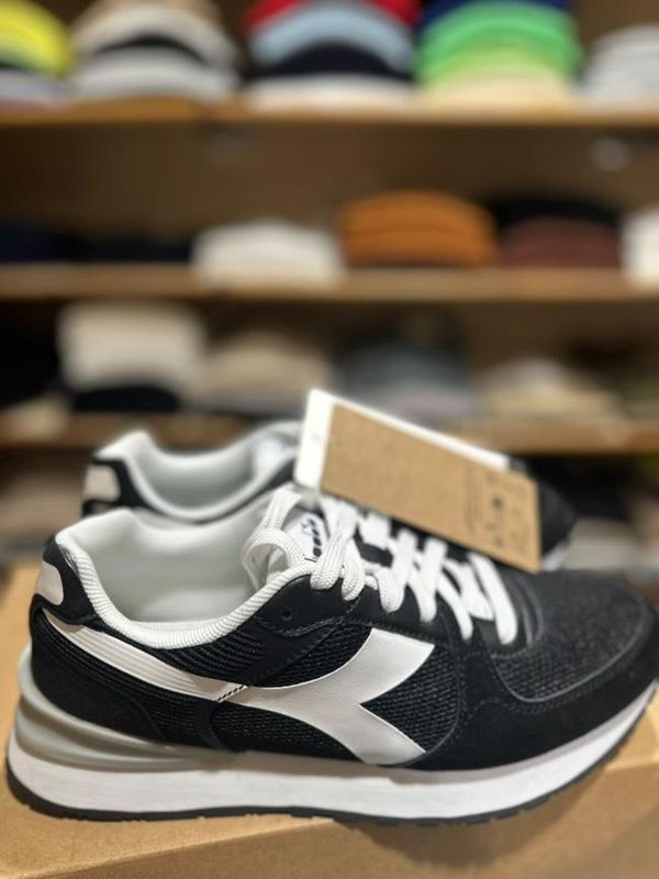 DIADORA FENICE BLACK