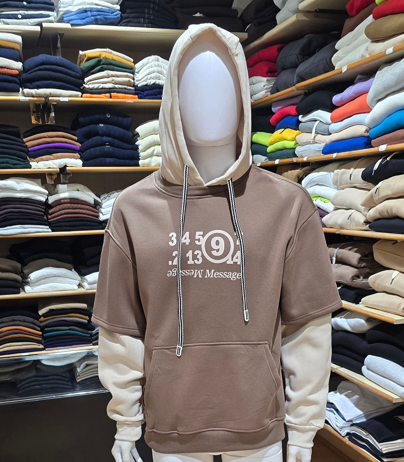 FELPA BICOLORE CON CAPPUCCIO FELPATA INTERNAMENTE