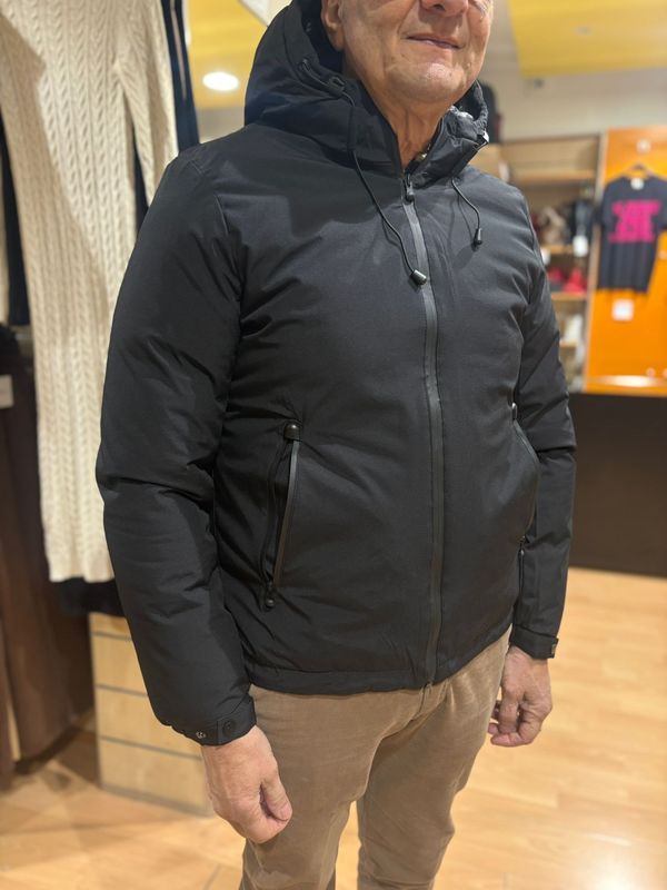 GIUBBOTTO IMPERMEABILE IMBOTTITO CON CAPPUCCIO – CITY LIFE