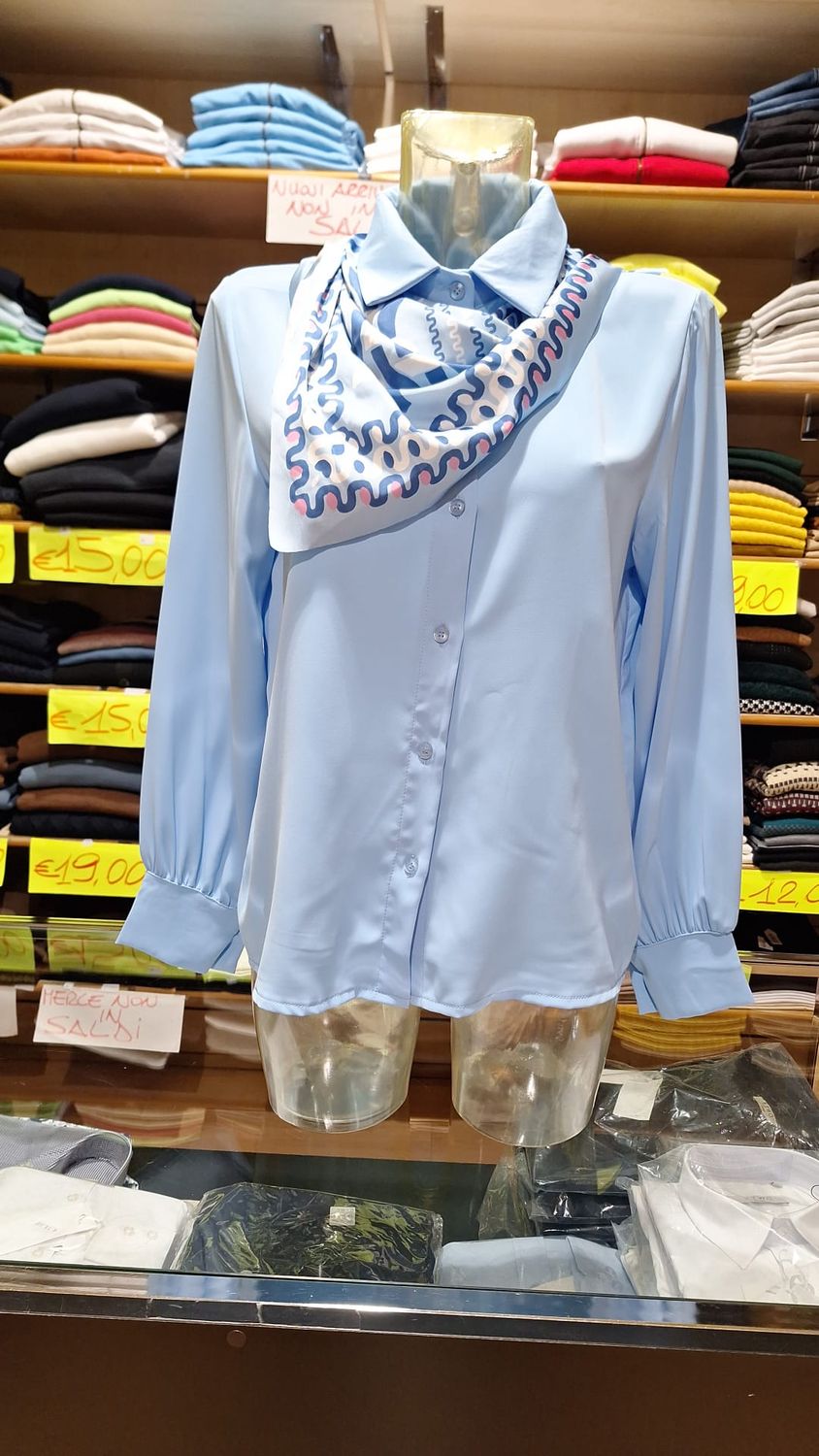 CAMICIA CON FOULARD COORDINATO