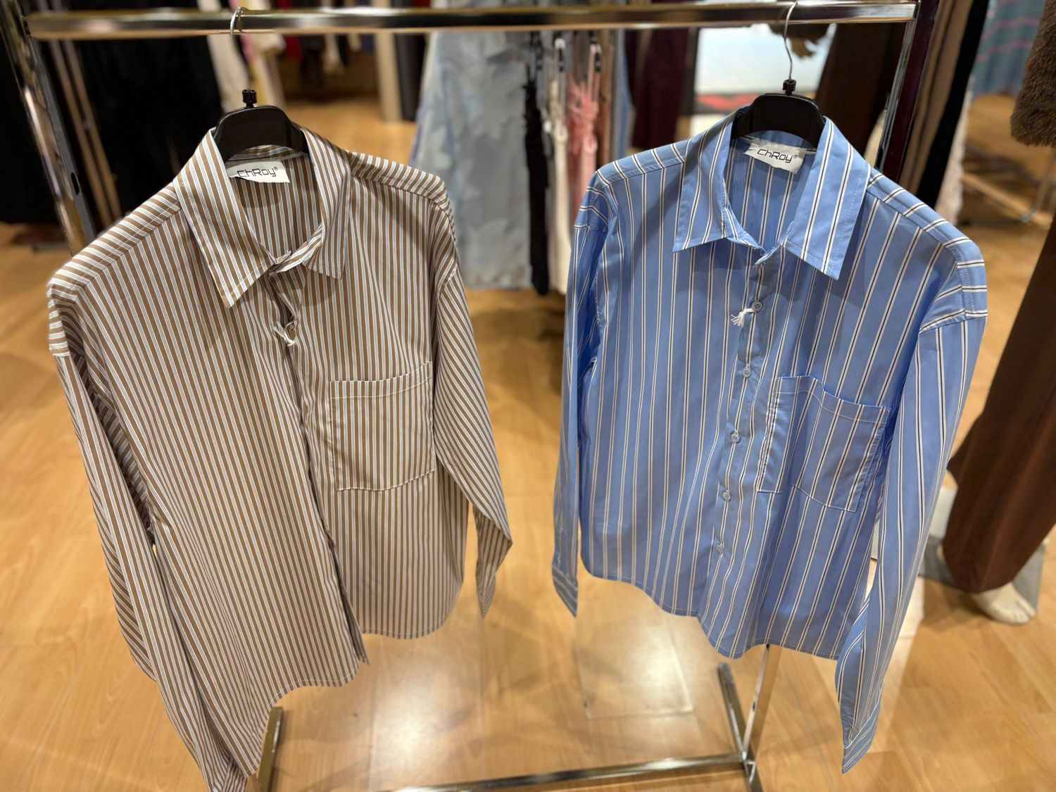 CAMICIA RIGATA OVERSIZE IN COTONE CON TASCHINO