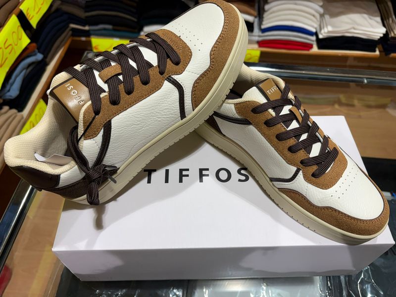 TIFFOSI SNEAKER CON DETTAGLI COLORATI