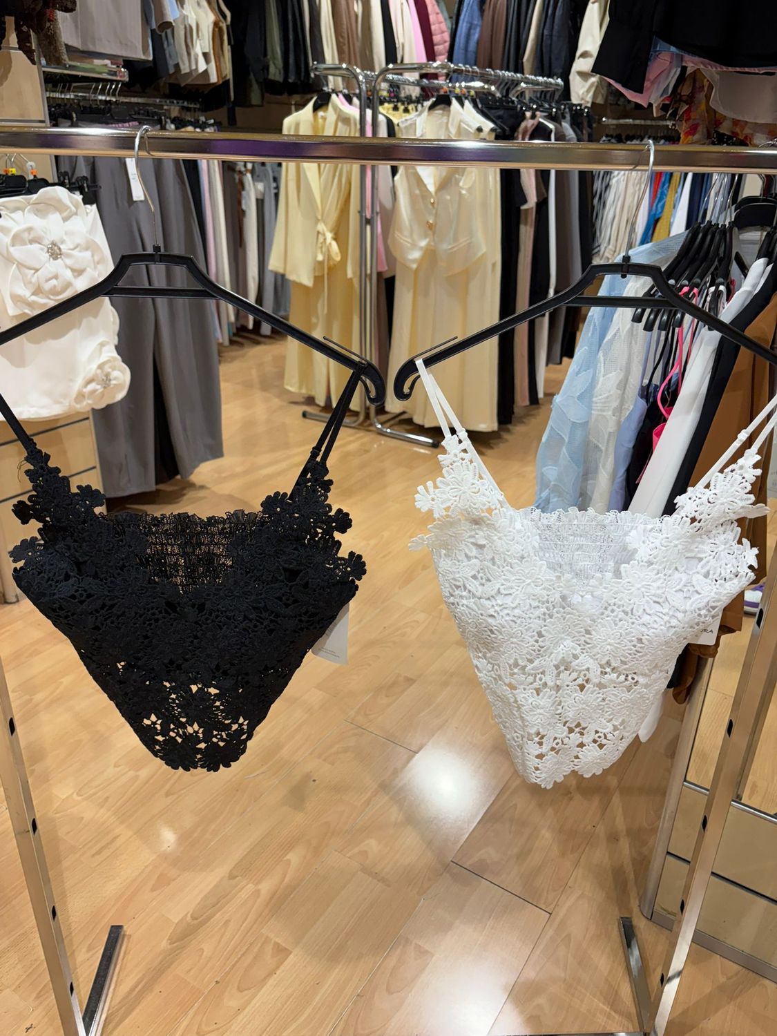 TOP DONNA EFFETTO PIZZO