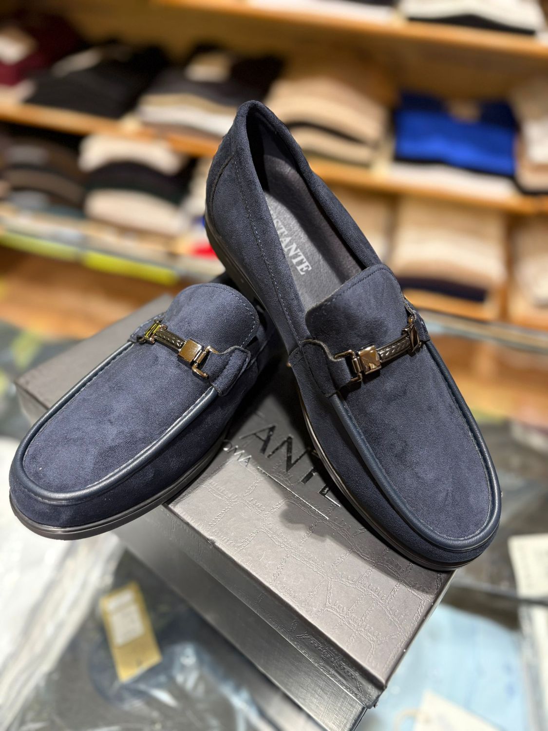 MOCASSINO UOMO SCAMOSCIATO CON DETTAGLIO FIBBIA