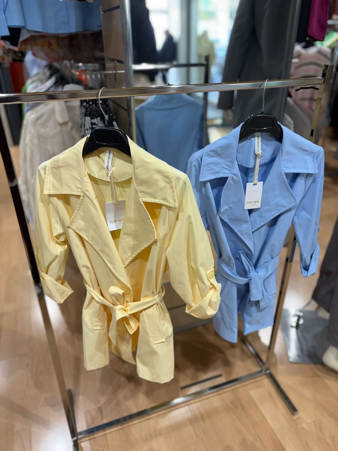 TRENCH CORTO - ELEGANZA COOL