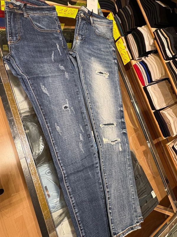 JEANS SLIM CON STRAPPI FODERATI