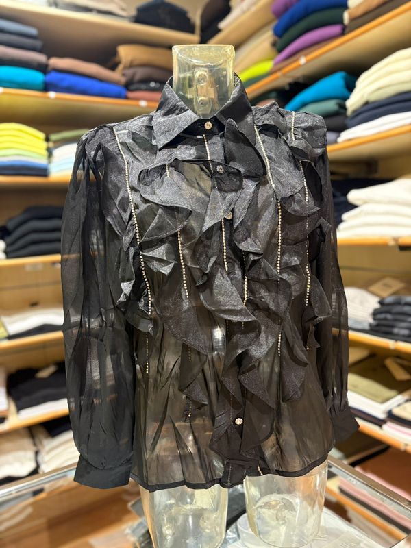 CAMICIA CON STRASS E ROUGE IN RILIEVO