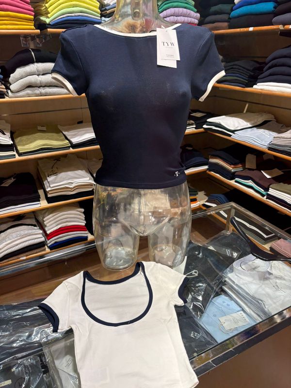 TIFFOSI T-SHIRT MODELLO CORTO CON SCOLLATURA TONDA POSTERIORE