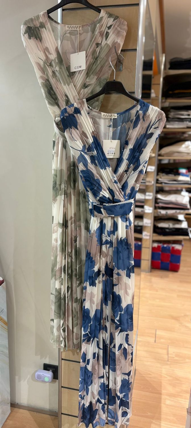 ABITO IN VOILE PLISSETTATO CON CINTURA COORDINATA