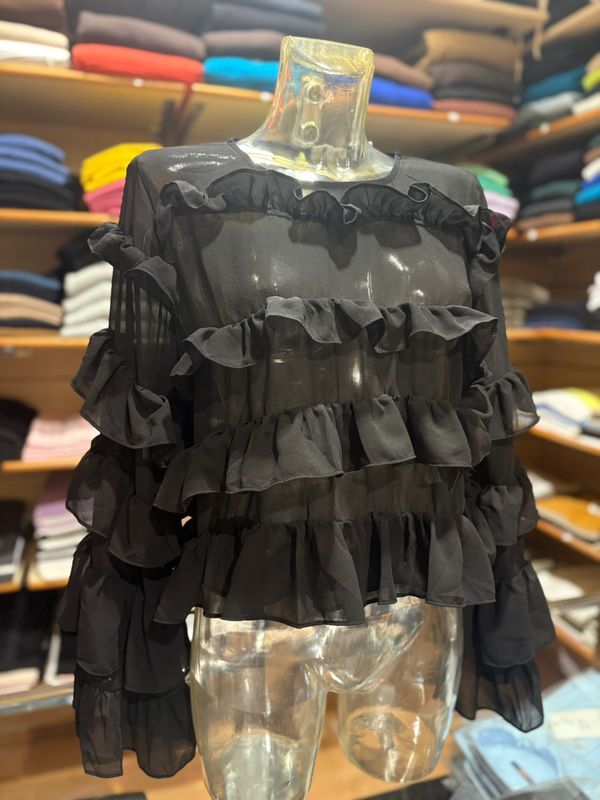 CASACCA IN VOILE CORTA CON BALZE