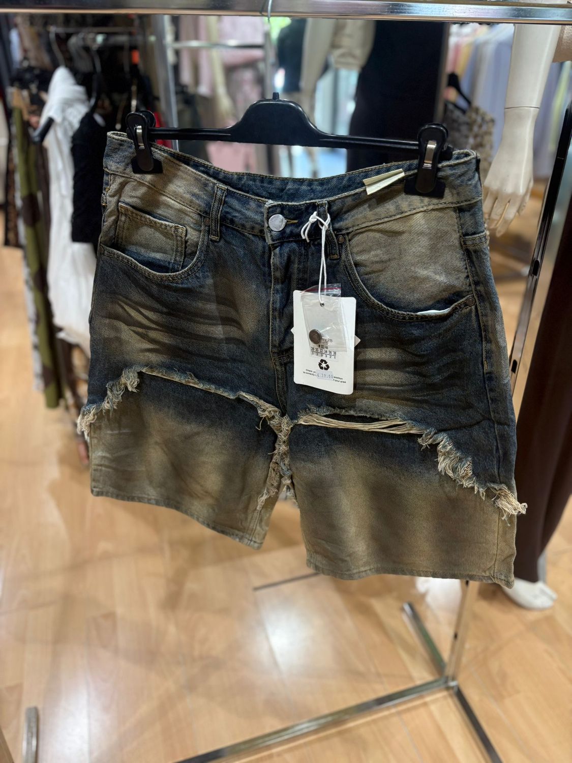 BERMUDA UOMO CON STRAPPI