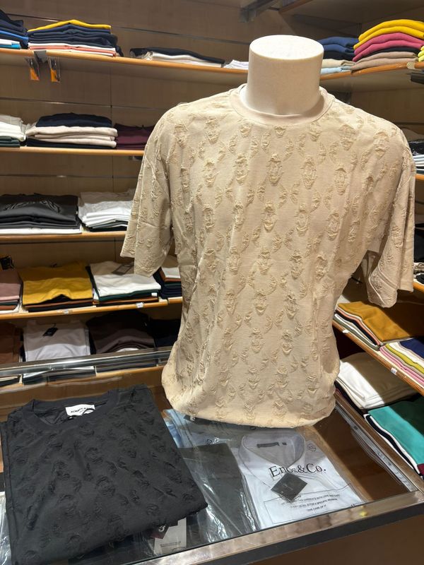 T-SHIRT UOMO OVERSIZE DETTAGLIO USED