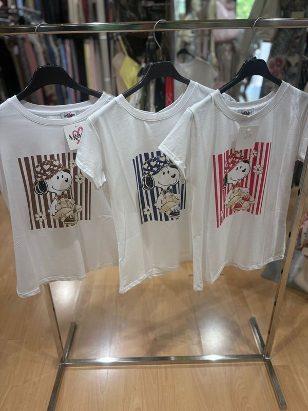 T-SHIRT IN COTONE CON STAMPA SNOOPY E FIORI
