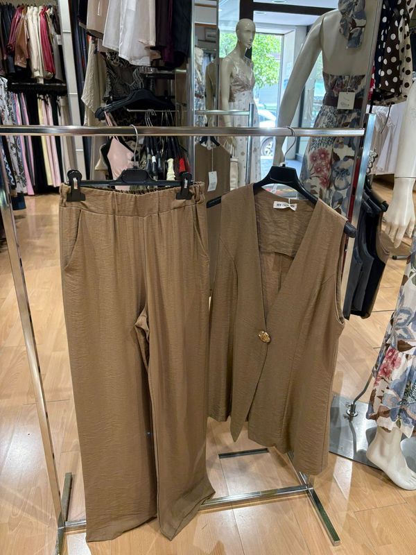 COMPLETO CON GILET E PANTALONE PALAZZO