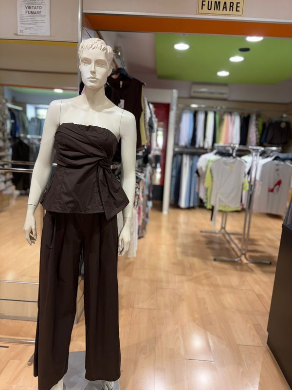 COMPLETO IN COTONE CON BUSTINO ADERENTE E PANTALONE BAGGY