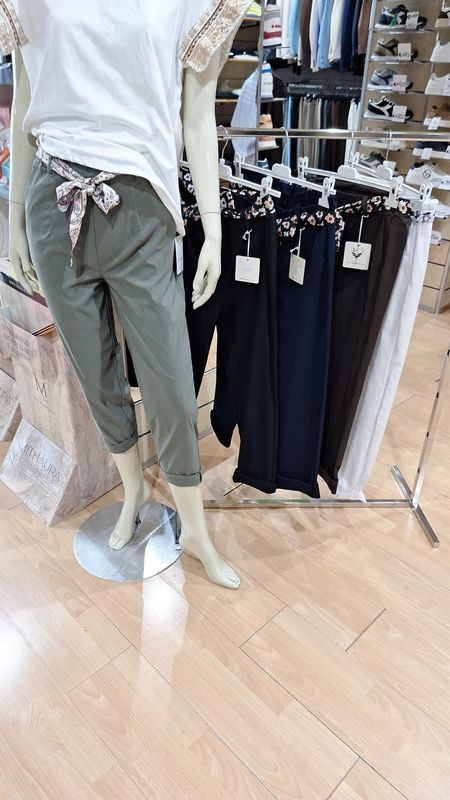 PANTALONE ELASTICIZZATO CON CINTURA FANTASIA