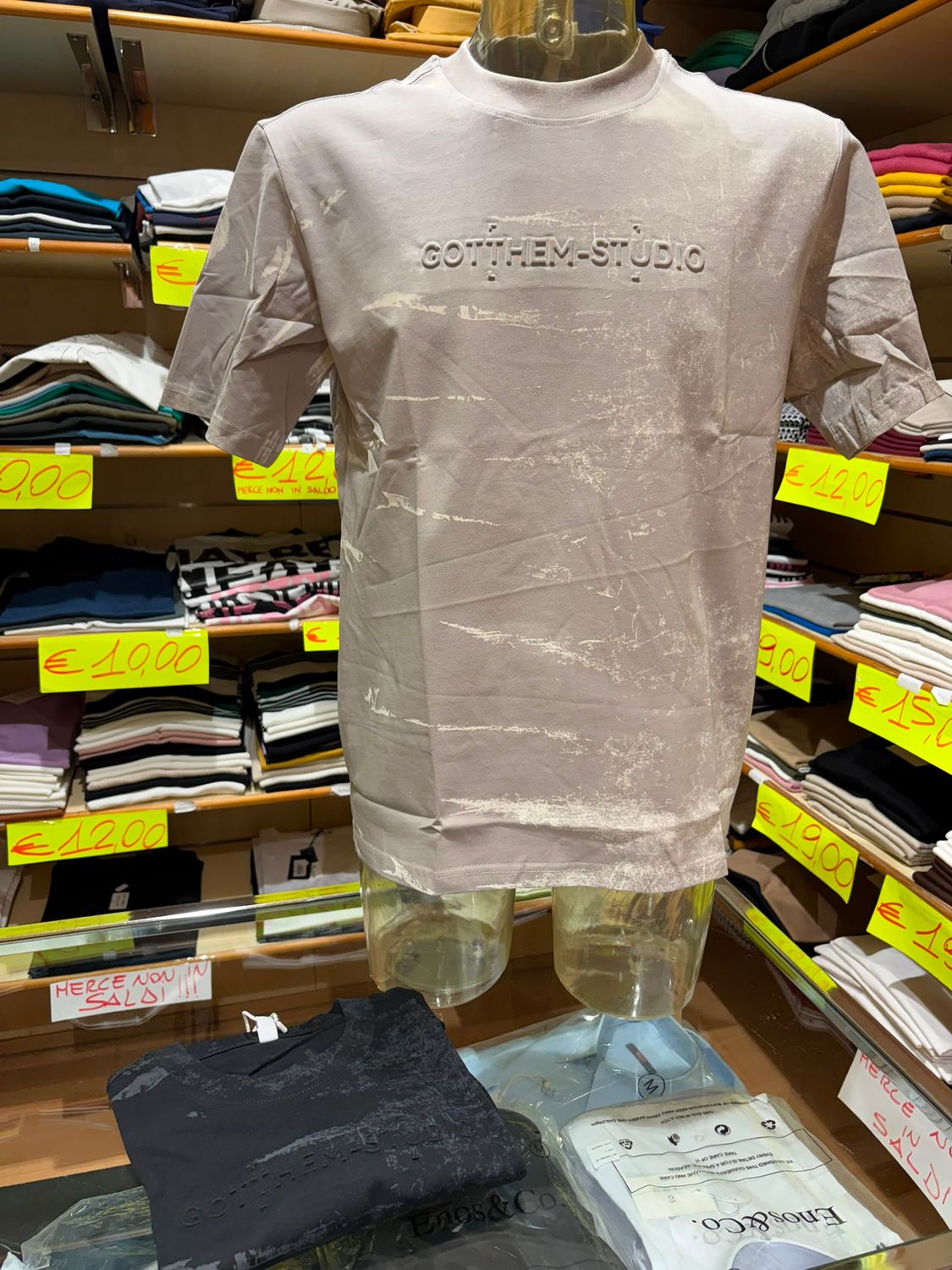 T-SHIRT UOMO MODELLO OVERSIZE CON EFFETTO VINTAGE