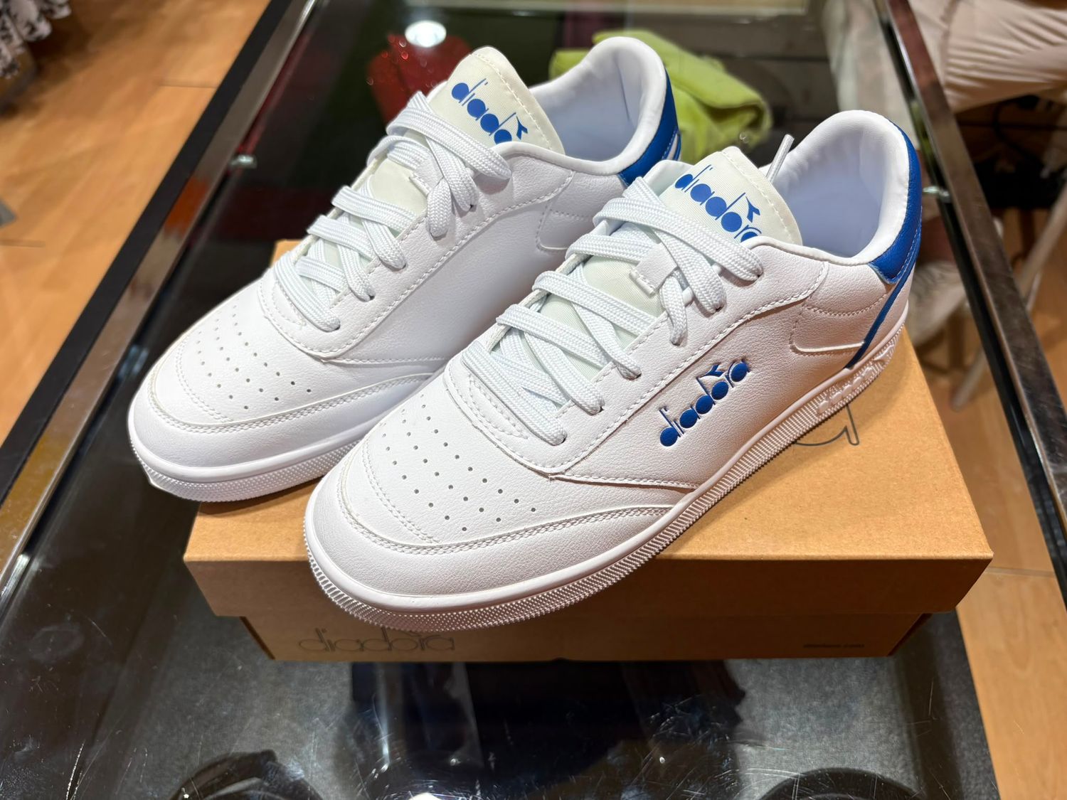 DIADORA VENTO INDOOR SNEAKER