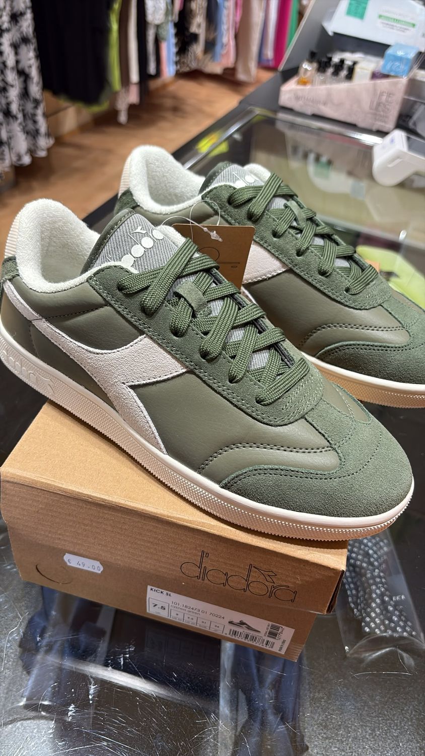 DIADORA KICK SNEAKER