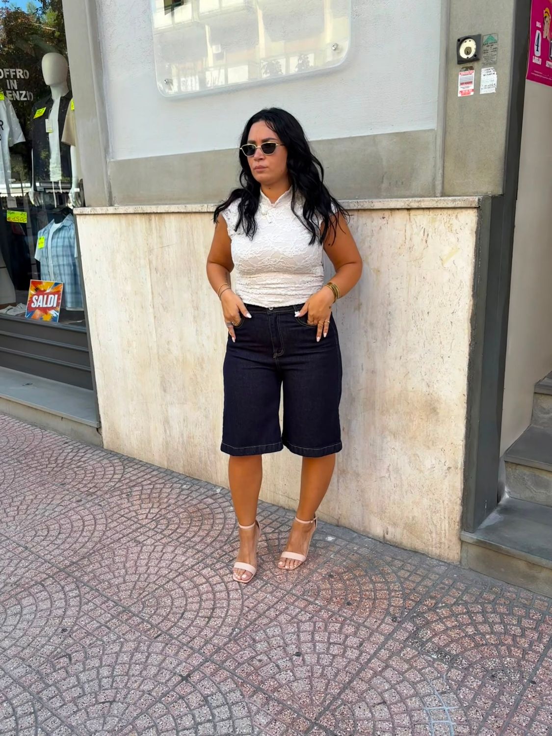 MAGLIA IN PIZZO ELASTICIZZATA CON COLLO ALLA COREANA