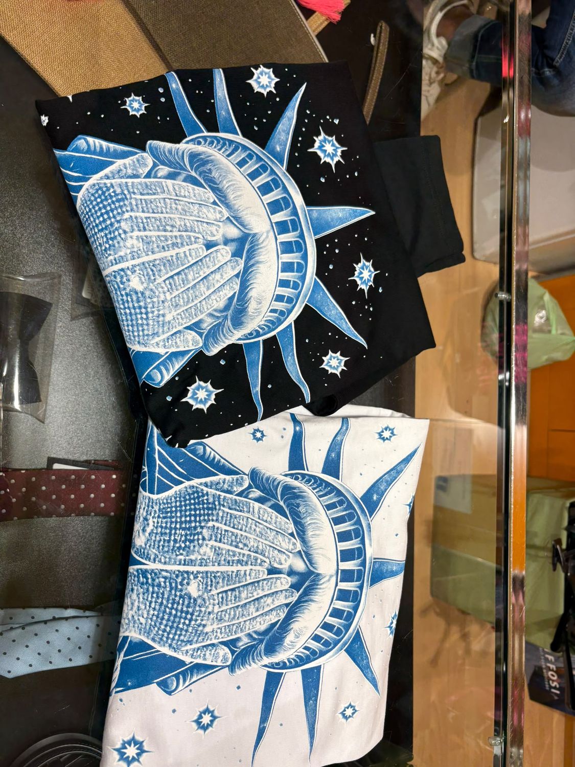 T-SHIRT A MANICA LUNGA CON STAMPA " STATUA DELLA LIBERTÀ "