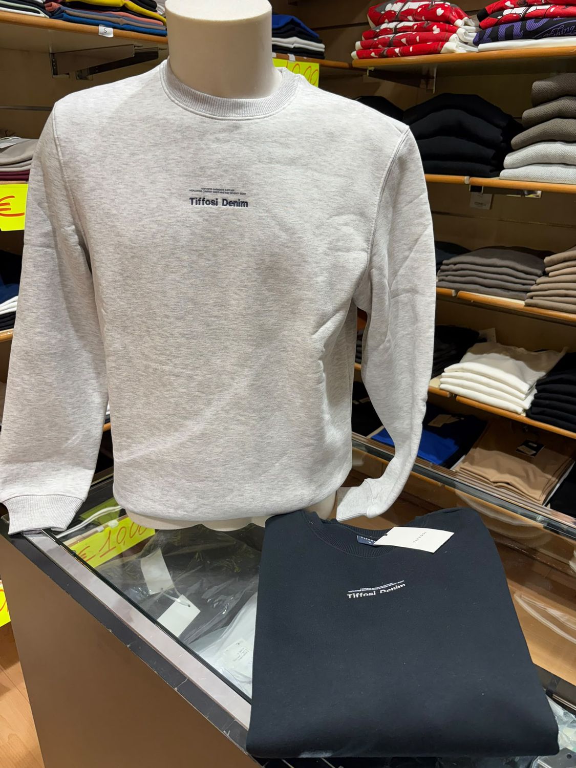"FELPA UOMO TIFFOSI FELPATA CON MICRO SCRITTA “ TIFFOSI DENIM ”