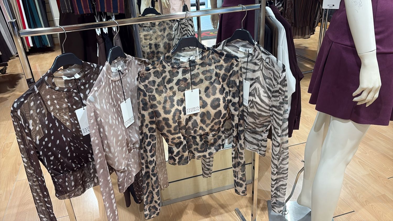 MAGLIA CORTA VELATA CON TOP INTERNO