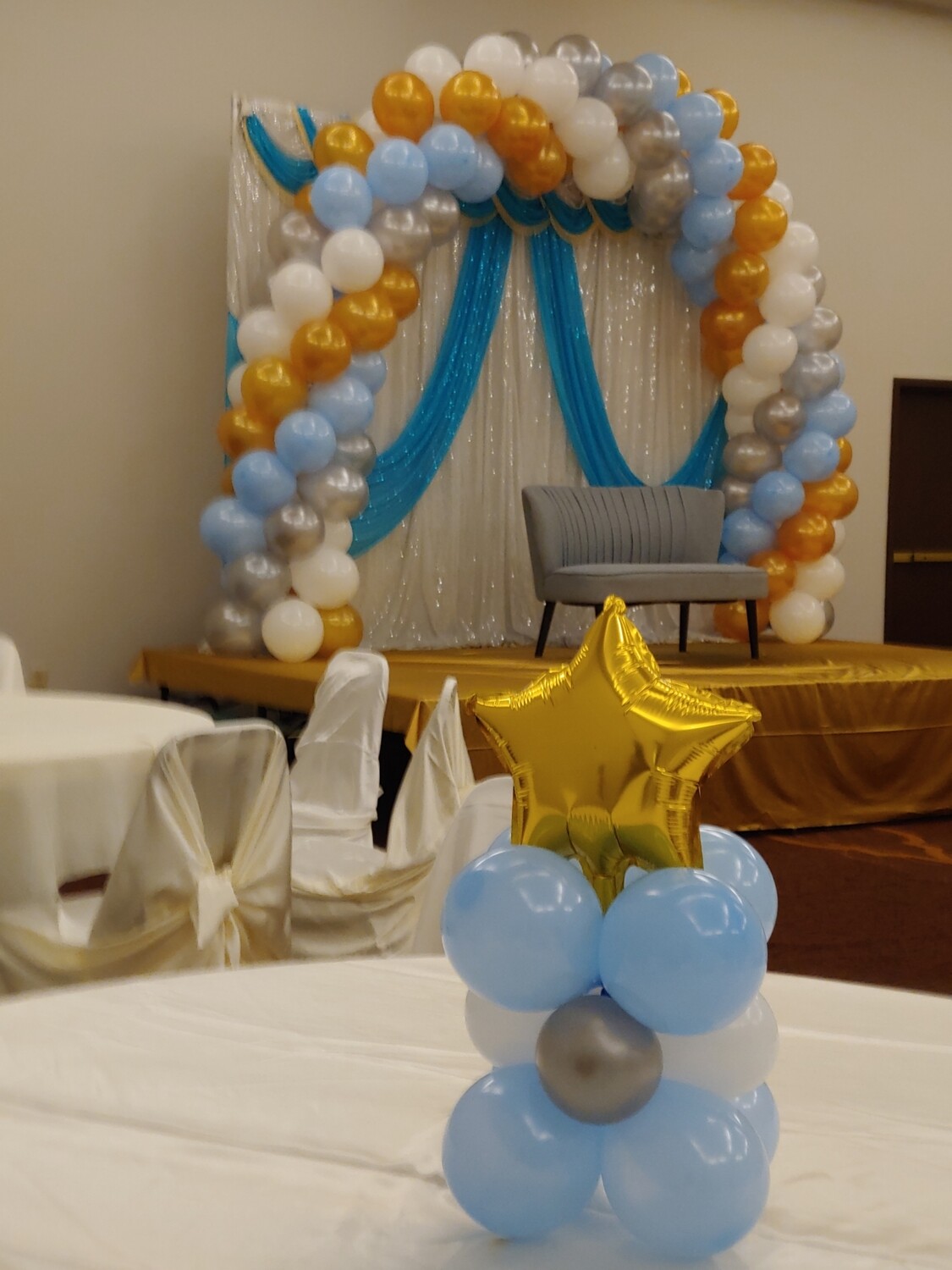 Balloon Centerpiece - Short &amp; Sweet