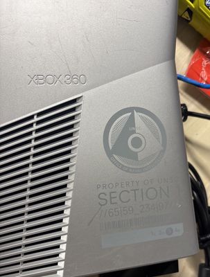 Xbox 360s Halo Edition 02808