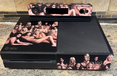 Xbox One 500GB Custom Vinyl Skin + Kinect 42948