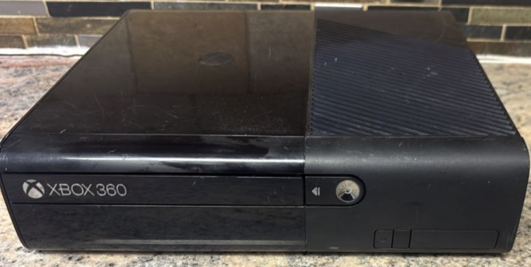 Xbox 360 E 250GB Console Model 1538 Renewed 531743