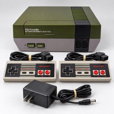 Nintendo NES-001 Renewed Custom Metallic Green &amp; Gray Console w/ 2 Controllers 1971
