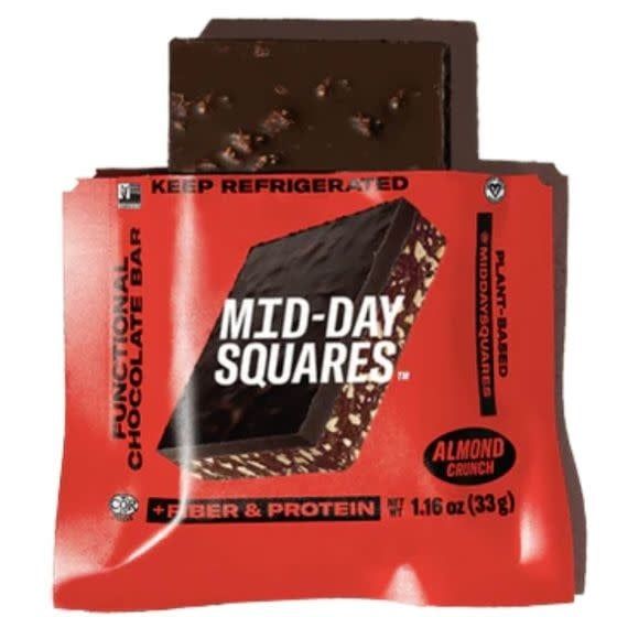 MID DAY SQUARE ALMOND CRUNCH (SINGLE) 33G
