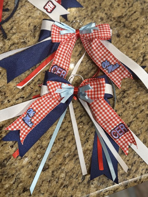 College Boot Bows