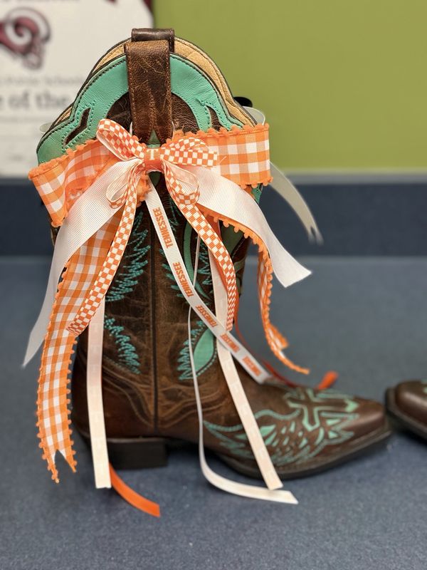 College Boot Bows